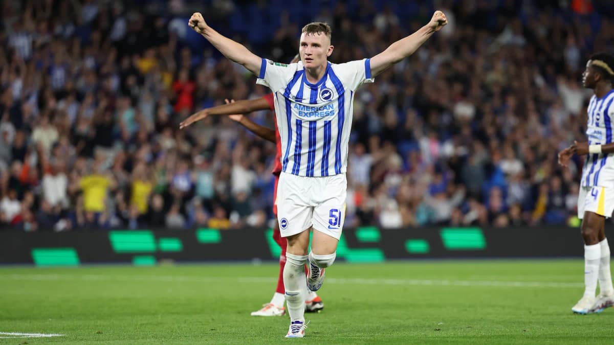 O'MAHONY JOINS ON LOAN — Burton-on-Trent news photo