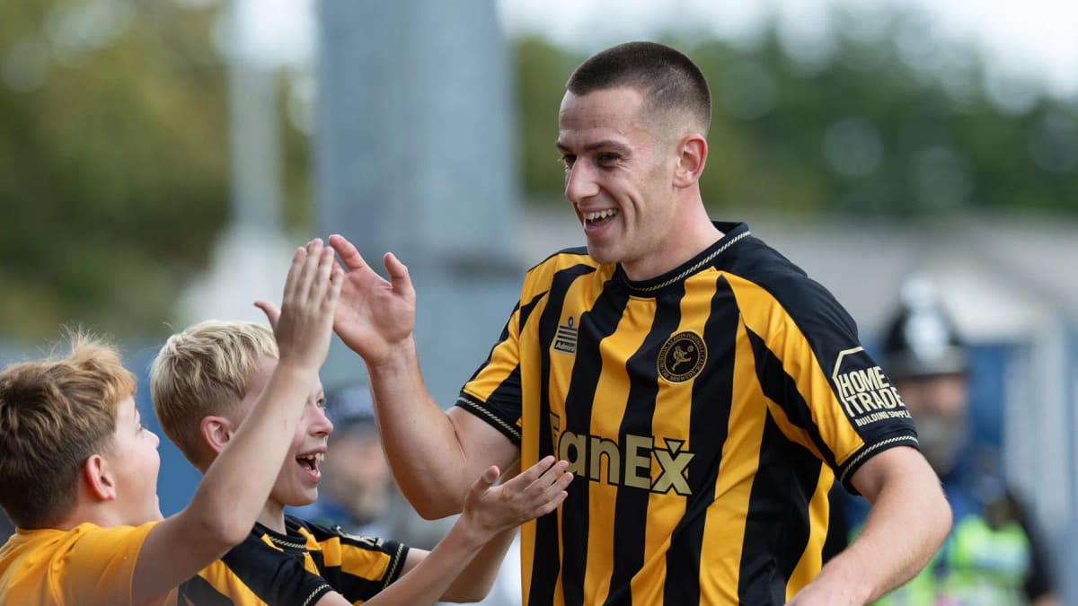 Finn Delap Signs New Three-Year Deal with Burton Albion — Burton-on-Trent news photo (Burton Albion FC)