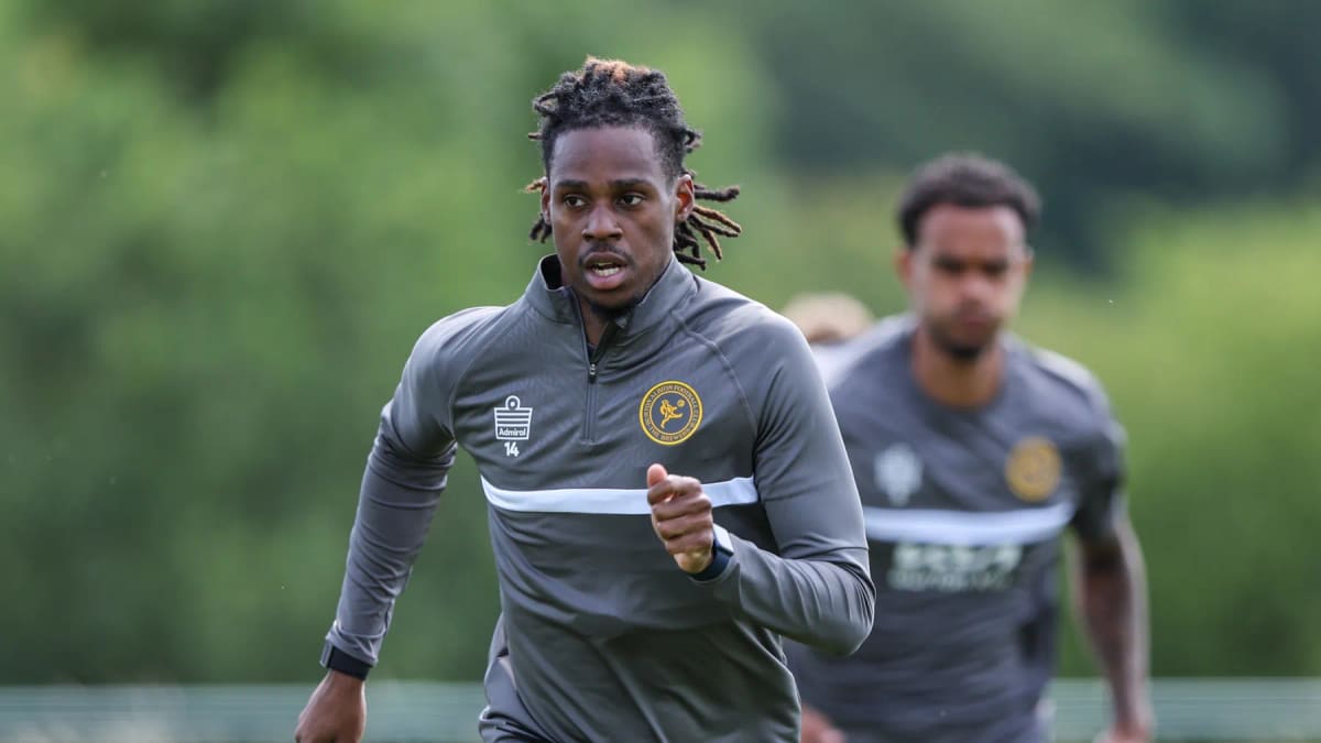 Nick Akoto Leaves Burton Albion for Eastleigh — Burton-on-Trent news photo (Burton Albion FC)